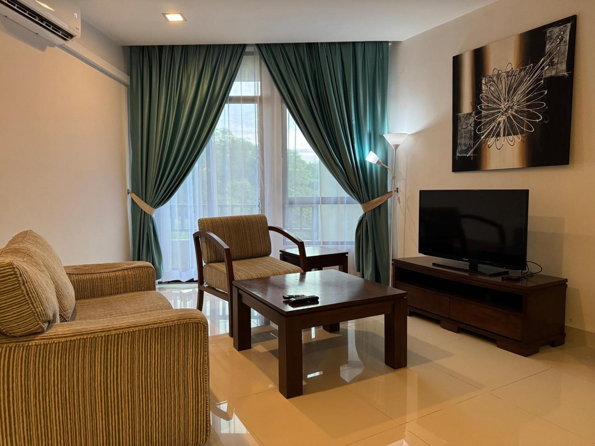 Studio At Samsuria Beach Resort Kampung Sungai Ular Eksteriør bilde